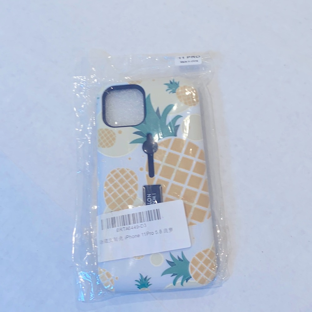 NWT iPhone 11 Pro pineapple phone case